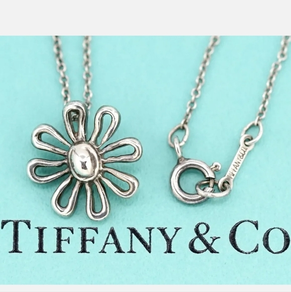 💯% Authentic Tiffany&Co necklaceflower daizy ✨️